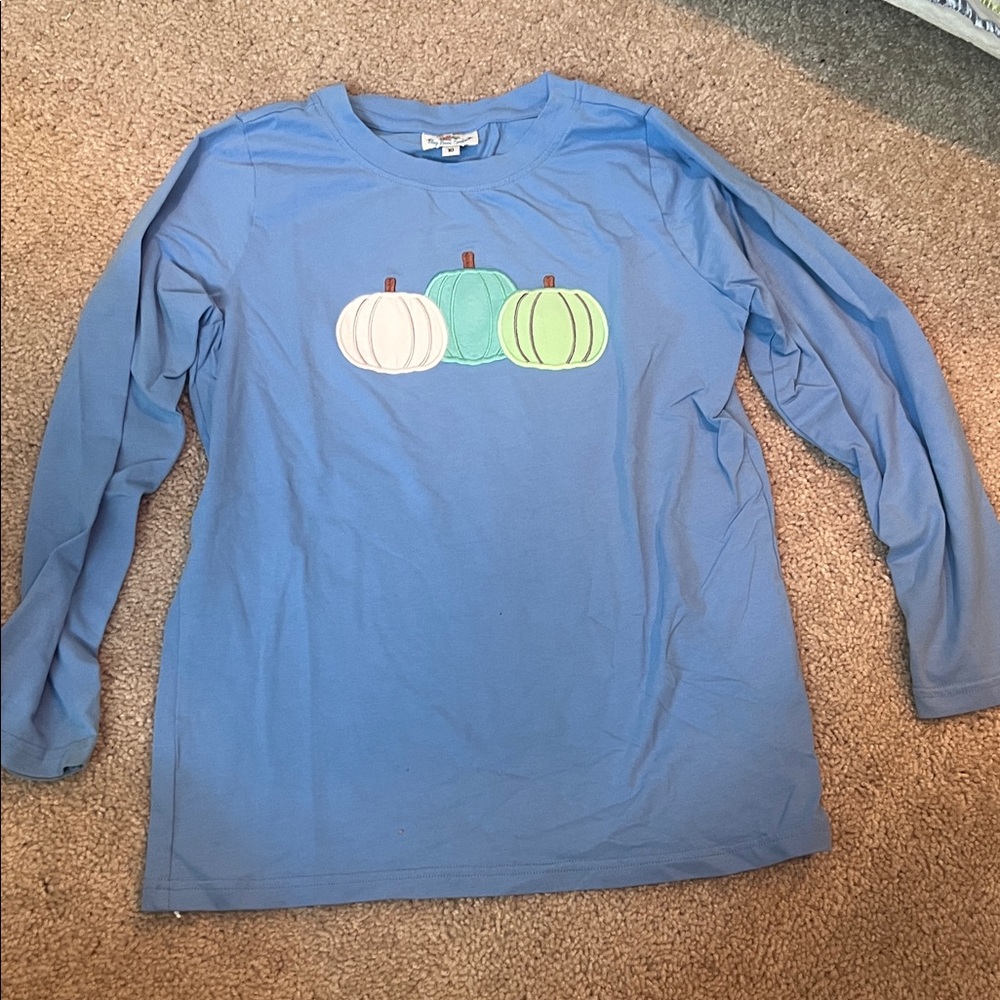 Charming Blue Long Sleeve Tee with Pumpkin Trio